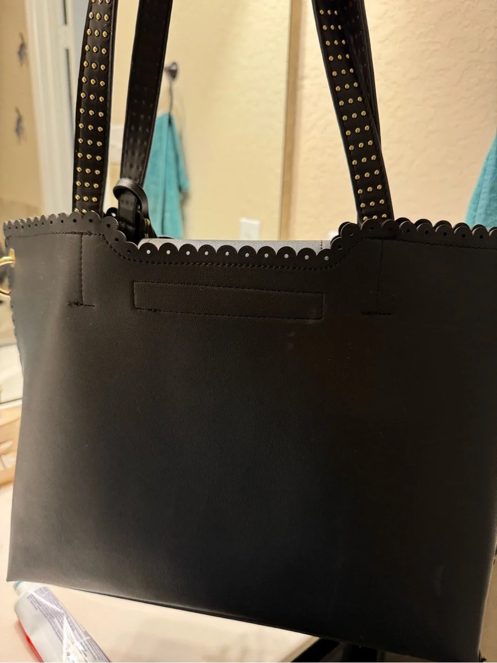 N/A stylish black